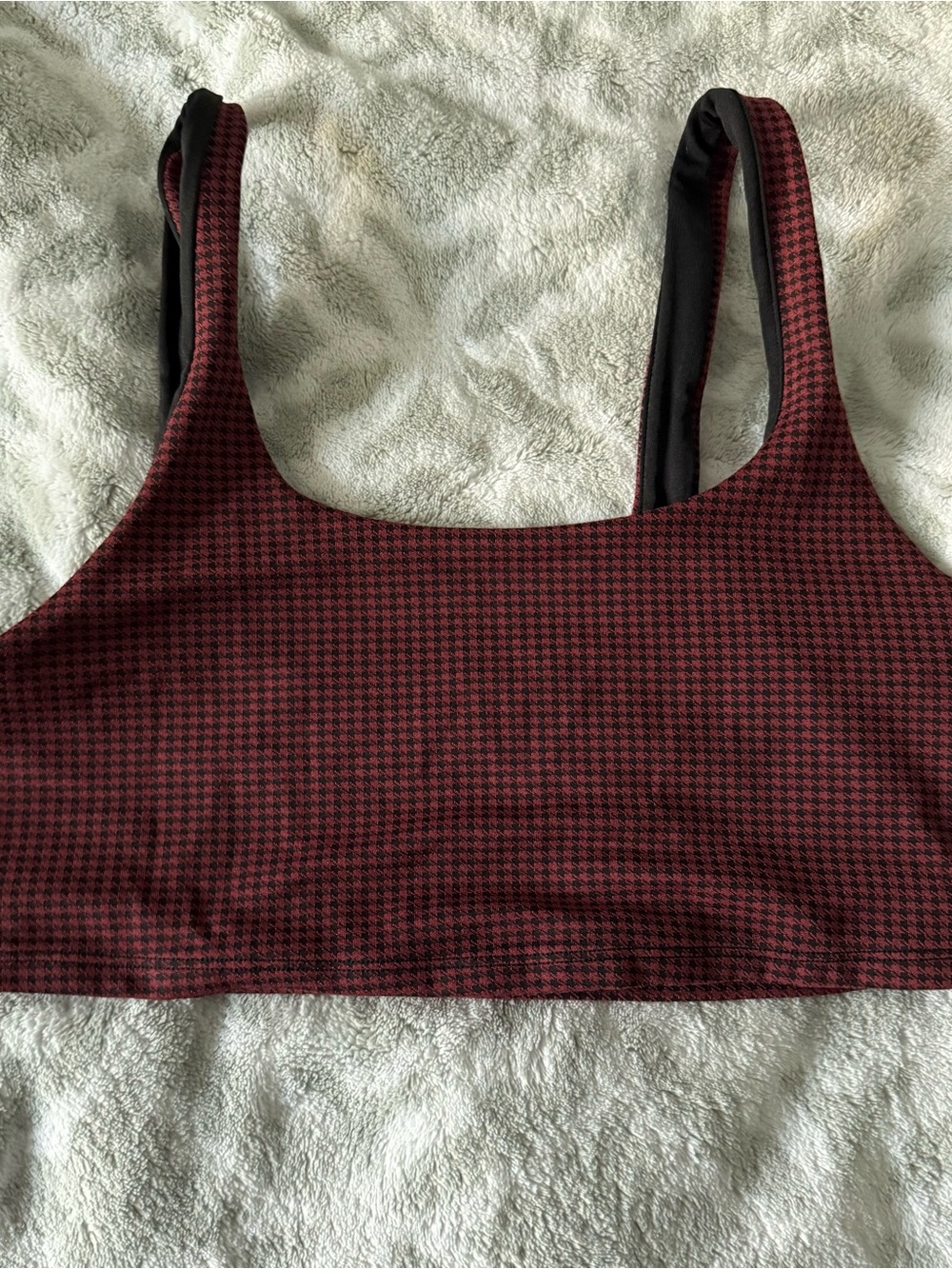 ALO Yoga Burgundy/Black Houndstooth Sports Bra